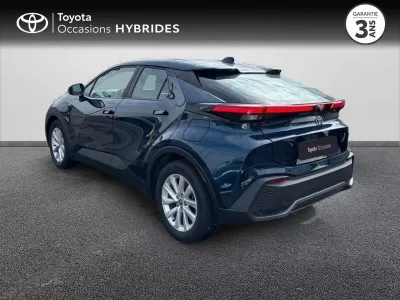 TOYOTA C-HR 1.8 Hybride 140ch Dynamic NG23 occasion 2025 - Photo 2