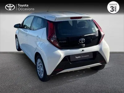 TOYOTA Aygo 1.0 VVT-i 72ch x-play x-shift 5p MY20 occasion 2021 - Photo 2