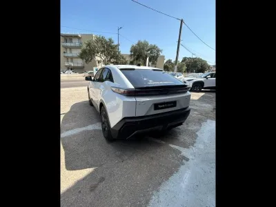 TOYOTA C-HR+ 224ch 77kWh Design Grande Autonomie occasion 2026 - Photo 4