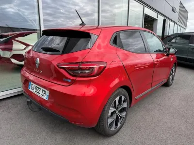 RENAULT Clio 1.6 E-Tech hybride 140ch Limited -21N occasion 2022 - Photo 4