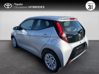 TOYOTA Aygo 1.0 VVT-i 72ch x-play 5p MY21 occasion 2022 - Photo 2