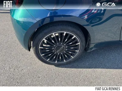 FIAT 500 e 95ch Icône Plus (Pack Style) occasion 2023 - Photo 4