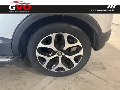 RENAULT Captur 1.3 TCe 130ch FAP Intens occasion 2019 - Photo 4