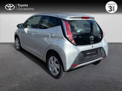 TOYOTA Aygo 1.0 VVT-i 69ch x-play 5p occasion 2015 - Photo 2