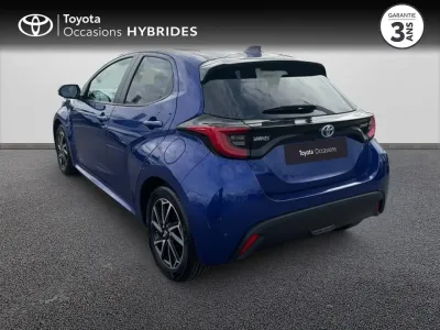 TOYOTA Yaris 116h Design 5p MY22 occasion 2023 - Photo 2
