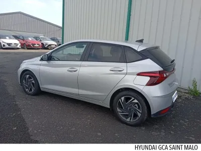 HYUNDAI i20 1.0 T-GDi 100ch Hybrid Intuitive occasion 2023 - Photo 2