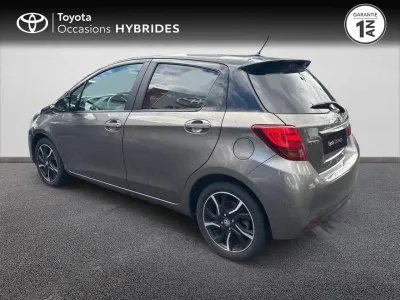 TOYOTA Yaris HSD 100h Collection 5p occasion 2017 - Photo 2