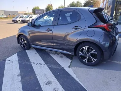 TOYOTA Yaris 116h Design 5p MY25 occasion 2026 - Photo 4