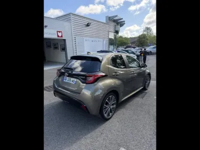 TOYOTA Yaris 116h Iconic 5p MY22 occasion 2023 - Photo 4