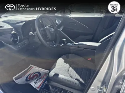 TOYOTA C-HR 1.8 Hybride 140ch Collection NG23 occasion 2024 - Photo 3