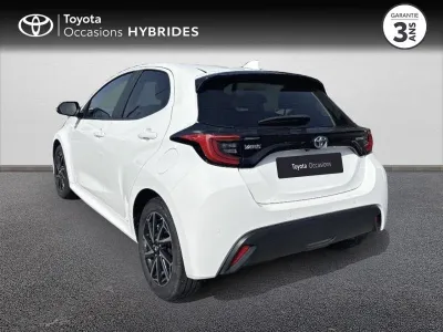 TOYOTA Yaris 116h Design 5p MY22 occasion 2023 - Photo 2