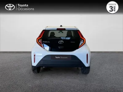 TOYOTA Aygo X 1.0 VVT-i 72ch Dynamic occasion 2022 - Photo 4