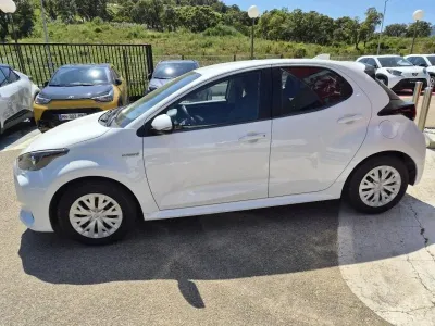 TOYOTA Yaris 116h Dynamic Business 5p + Stage Hybrid Academy MY21 occasion 2020 - Photo 4