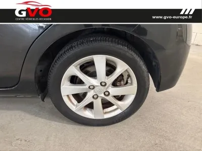 TOYOTA Yaris HSD 100h Dynamic 5p occasion 2014 - Photo 4