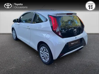 TOYOTA Aygo 1.0 VVT-i 72ch x-play 3p occasion 2018 - Photo 2