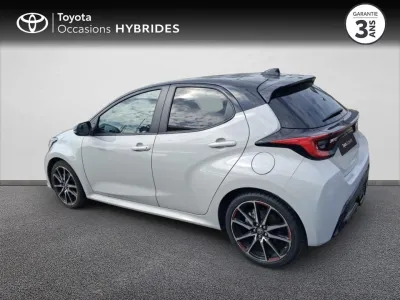 TOYOTA Yaris 116h GR Sport 5p MY22 occasion 2023 - Photo 2