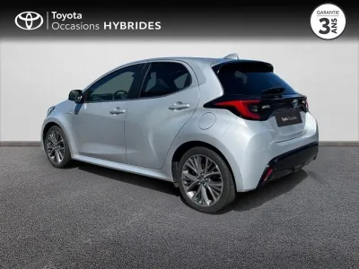 TOYOTA Yaris 116h Iconic 5p occasion 2020 - Photo 2