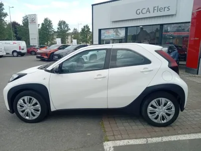 TOYOTA Aygo X 1.0 VVT-i 72ch Dynamic MY24 occasion 2023 - Photo 2