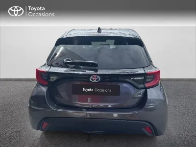 TOYOTA Yaris 116h Design 5p MY22 occasion 2023 - Photo 4
