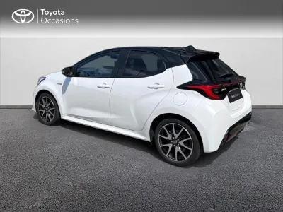 TOYOTA Yaris 116h Collection 5p occasion 2021 - Photo 2