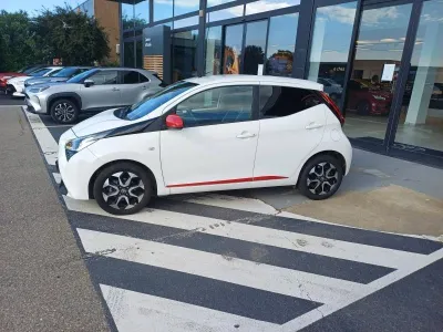TOYOTA Aygo 1.0 VVT-i 72ch x-look x-shift 5p MY20 occasion 2021 - Photo 3