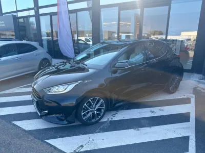 TOYOTA Yaris 116h Iconic 5p MY22 occasion 2023 - Photo 1