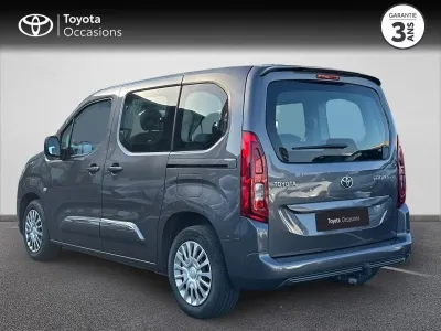 TOYOTA PROACE CITY Verso Medium 1.2 110 VVT-i Dynamic RC23 occasion 2023 - Photo 2