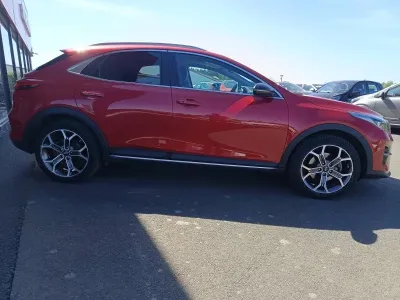 KIA XCeed 1.6 GDi 105ch + Plug-In 60.5ch Design DCT6 MY22 occasion 2022 - Photo 4