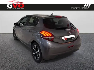 PEUGEOT 208 1.5 BlueHDi 100ch E6.c Tech Edition 5p occasion 2018 - Photo 2