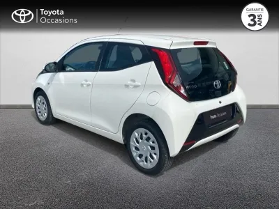 TOYOTA Aygo 1.0 VVT-i 72ch x-play x-shift 5p MY20 occasion 2021 - Photo 2