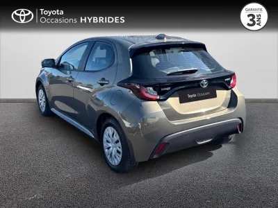 TOYOTA Yaris 116h Dynamic Business 5p + Programme Beyond Zero Academy MY22 occasion 2023 - Photo 2