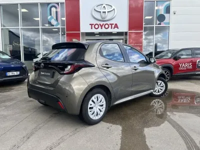 TOYOTA Yaris 116h Dynamic 5p MC24 occasion 2024 - Photo 3