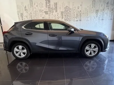 LEXUS UX 250h Pack 2WD occasion 2023 - Photo 4