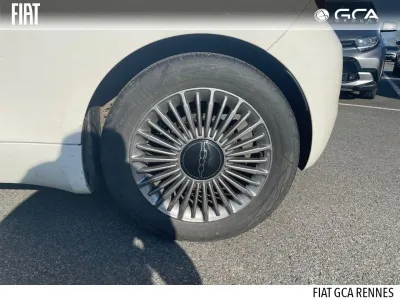 FIAT Nouvelle 500 Berline MY22 Icône berline 23,8 kWh occasion 2023 - Photo 4