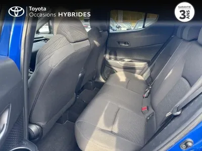 TOYOTA C-HR 122h Graphic 2WD E-CVT RC18 occasion 2019 - Photo 4