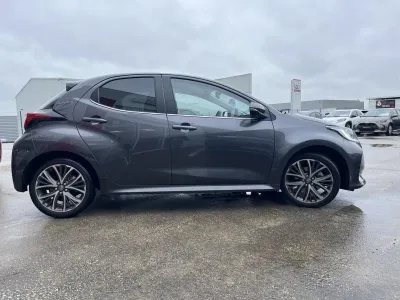 TOYOTA Yaris 116h Iconic 5p MY22 occasion 2023 - Photo 4