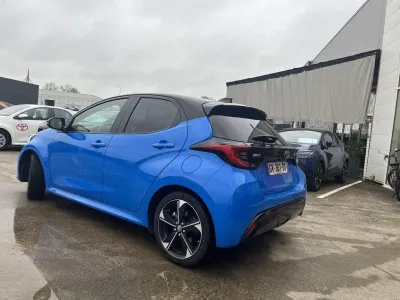 TOYOTA Yaris 130h Première 5p MC24 occasion 2024 - Photo 3