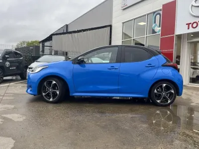 TOYOTA Yaris 130h Première 5p MC24 occasion 2024 - Photo 2