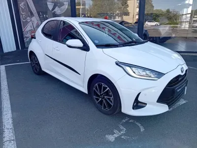 TOYOTA Yaris 116h Design 5p MY22 occasion 2022 - Photo 3