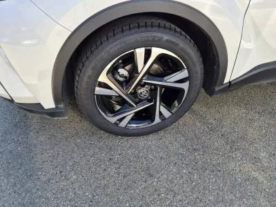 TOYOTA C-HR 122h Edition 2WD E-CVT MY22 occasion 2023 - Photo 3