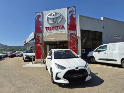 TOYOTA Yaris 116h Design 5p MY22 occasion 2023 - Photo 1