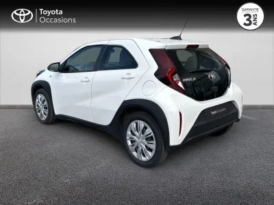 TOYOTA Aygo X 1.0 VVT-i 72ch Dynamic occasion 2023 - Photo 2