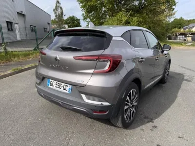 RENAULT Captur 1.6 E-Tech Plug-in 160ch Initiale Paris occasion 2021 - Photo 2
