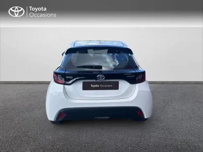 TOYOTA Yaris 116h Dynamic 5p MY22 occasion 2023 - Photo 4