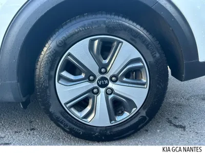 KIA Niro 1.6 GDi 105ch ISG + électrique 43.5ch Active DCT6 occasion 2019 - Photo 4