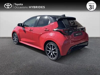 TOYOTA Yaris 116h Première 5p occasion 2021 - Photo 2