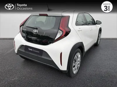 TOYOTA Aygo X 1.0 VVT-i 72ch Dynamic occasion 2022 - Photo 2