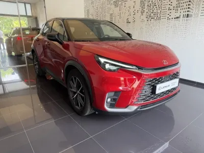 LEXUS LBX 1.5 136ch Cool 2WD occasion 2024 - Photo 3