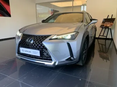 LEXUS UX 250h 2WD Luxe Plus MY22 occasion 2022 - Photo 1