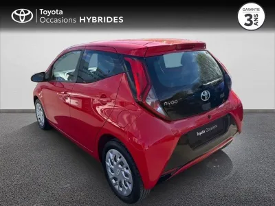 TOYOTA Aygo 1.0 VVT-i 72ch x-play x-app x-shift 5p MC18 occasion 2019 - Photo 2